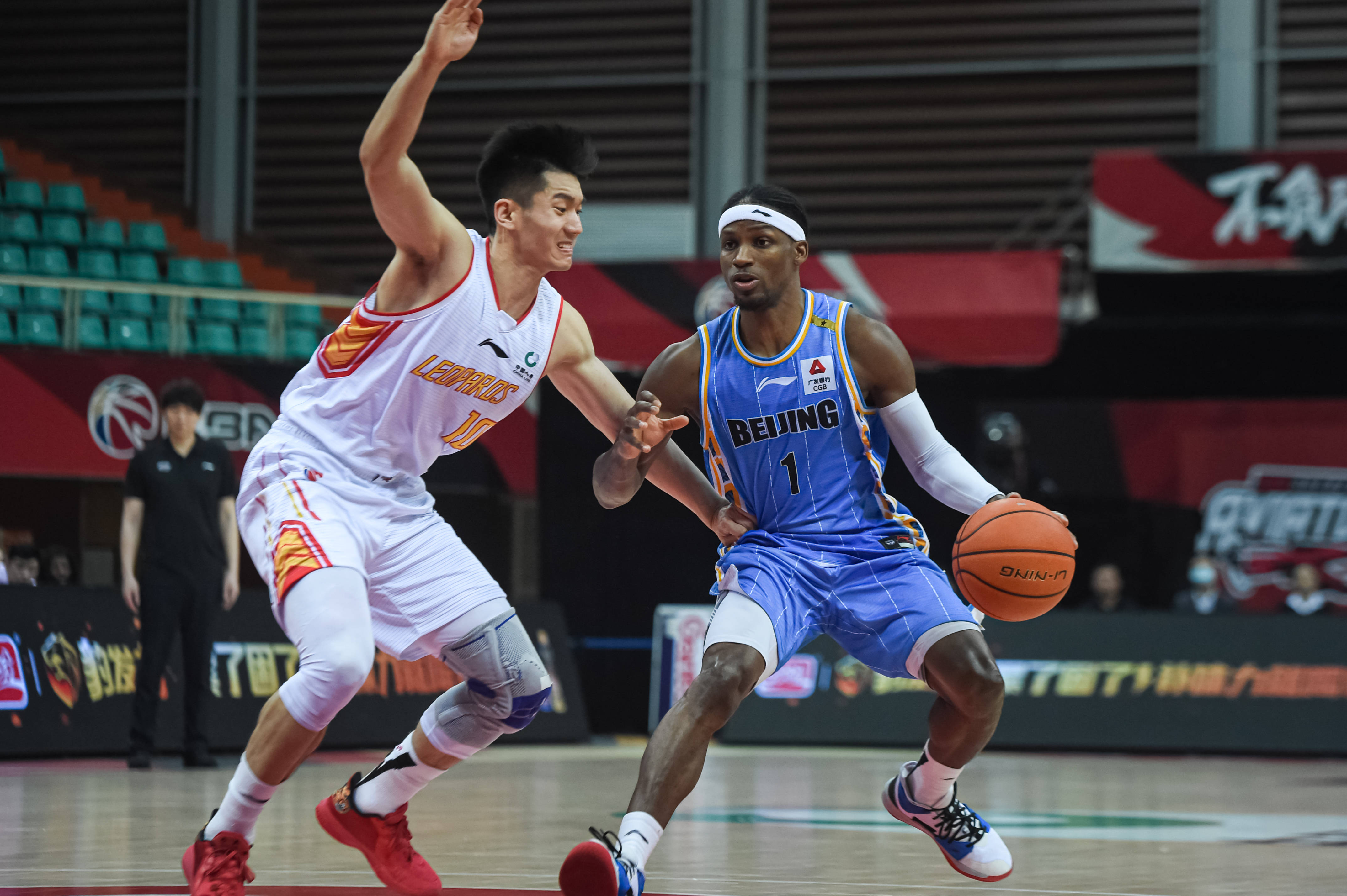 与技犯无直 与技犯无直