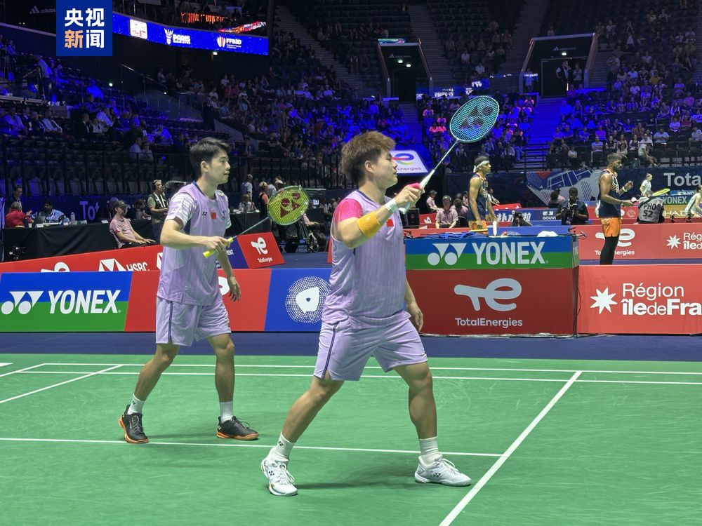 他最近在社 他最近在社