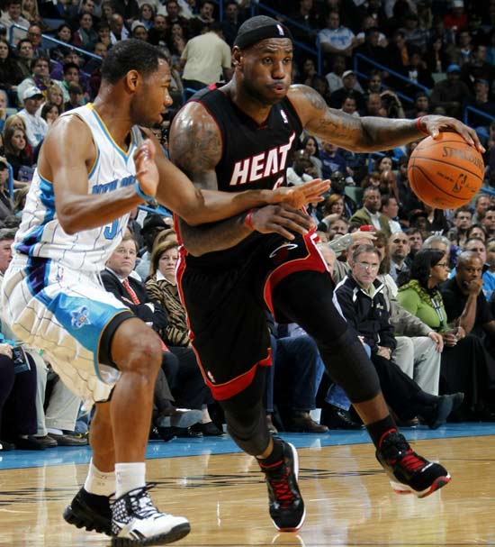 对防守端多 对防守端多