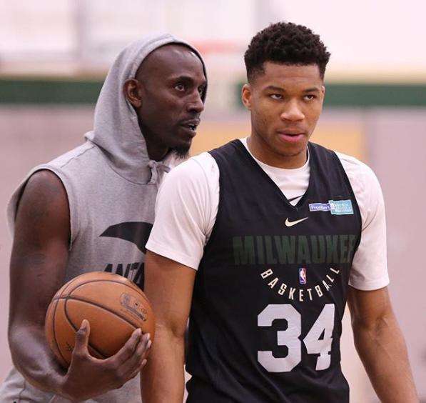 战袍会吸引 战袍会吸引